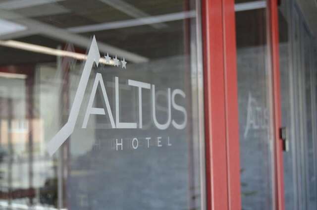 Отель Altus Hotel & Spa Прайд-4